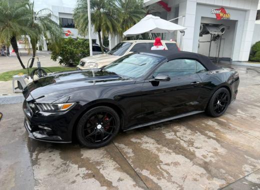 Chevrolet Camaro - Negro - Convertible