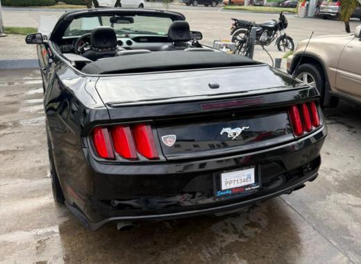 Chevrolet Camaro - Negro - Convertible